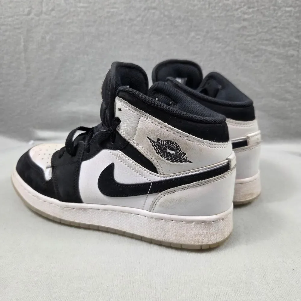 Jordan Men's Black and White Trainers